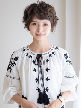 ヘアアンドエステ ヒロイン 西麻布本店(Hair&Esthe HIROIN) ゆる巻き大人ショート