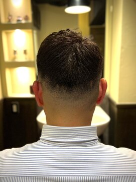 バレス 田町(BALES) [スキンフェード/ツイストスパイラル/田町]