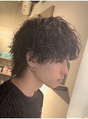 メンズマッシュウルフセンターパート波巻きパーマツイストパーマ