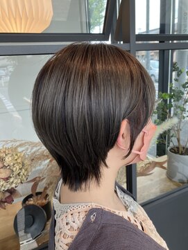 アメ(ame) ショートウルフ×オリーブカラー