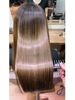 キュア 表参道(CURE)&nbsp;黒髪/グレージュカラー/ココアベージュ/ヘルシーロング/表参道