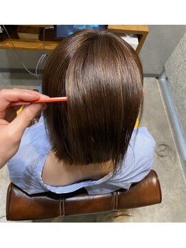 ビー(bee) 小顔似合わせカットうる艶髪美髪ナチュラルボブ