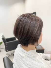 ニーラ バイ ニライカナイ 八幡宿店(Neela By Nirai Kanai) ショートボブ/アッシュブラウン/ハイライト/レイヤーカット/白髪