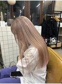ピンクベージュ　ハイトーンカラー　ストレート　
