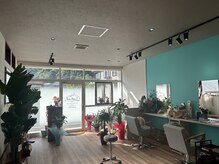 ヘアーコントレイル(Hair Contrail)の雰囲気（ティファニーブルーがアクセントカラーのお店です）