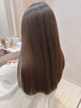 コーエン(cowen) 美髪フェミニンロング胸上似合わせカット小顔短め前髪黒髪50代☆