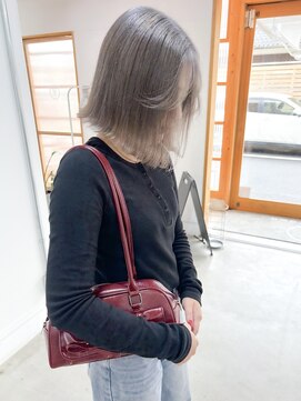 オー(OOO) シルバー×切りっぱなしボブ◯