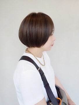 ラトリエコンタン(L´atelier Content) 30代40代50代おすすめ　コンパクトショートボブ×ローライト