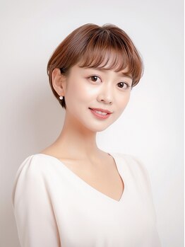 チェコリル 京都駅前店(Cyecoril)の写真/【京都駅】マンツーマンでの丁寧なカウンセリングと白髪ぼかし技術で、オシャレな仕上がりに◎