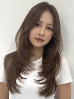 ヨロ 小岩(YOLO)&nbsp;ハイライトカラー海外レイヤーカットケアブリーチダブルカラー