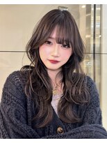 ベル 新宿(Belle)&nbsp;春のレイヤーカットで作るゆるふわヘア