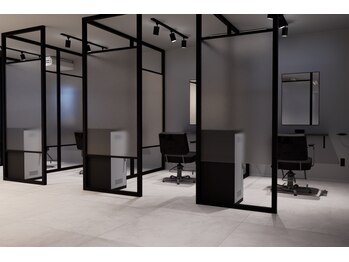 Lue private salon【ルエプライベートサロン】【10月中旬 NEW OPEN（予定）】の写真/【駐車場5台完備】周りを気にせず、自分の時間をゆったり過ごせるプライベート空間
