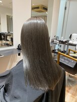 エヌ 武庫之荘店(enu)&nbsp;抜け感で魅せるシースルーバング&ペールベージュ