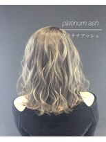 ルーア(Lua)&nbsp;グラデーションカラー、エクステ、インナーカラー、ダブルカラー