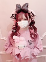 ピューロ前にマイメロカチューシャツインテールハートを添えて