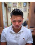 フェード・スキンフェードツーブロック刈り上げジェットモヒカン