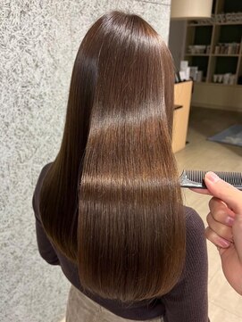 ビームズ トータルビューティー 西中島店(Bee ms Total Beauty) サラツヤロングベージュカラーブリーチしない透明感カラー