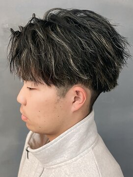 バース バイ ハピネス(BIRTH by happiness) 奈良men'sフェザーショート　フェザーパーマ　ホワイトメッシュ