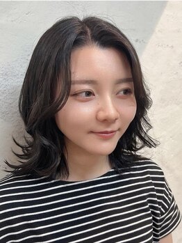 トロワ(Trois)の写真/【甲東園駅すぐ】実力派スタイリストの小顔魅せカットに定評あり◎骨格に合わせたカットで満足な仕上がりに