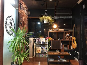 8番館の写真/こだわりのインテリアが揃う、お洒落な空間☆初めての方も緊張せずに過ごせる♪居心地の良さも人気！