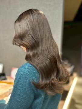 ペレ 原宿(PELE) ダブルカラー/ケアブリーチ/羽エクステ/原宿