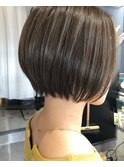 ショートボブ