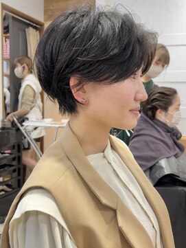 ビュー フクオカ(VIEW FUKUOKA) モードに大人可愛いダークアッシュイメチェンショートボブ