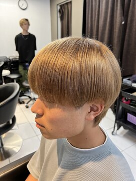 アイズ 海老名(AIZU) ブロンドミルクティーベージュ　ダブルカラーブリーチムラシャン