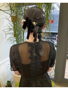 マメ(mame) 結婚式お呼ばれヘアセット/タイトポニー/リボンと真珠