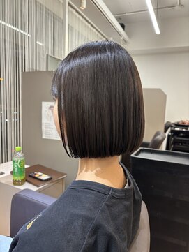 ジエクト ヴィシア(The Ect VIXIA) 地毛風ストレート　縮毛ボブ　まとまるボブ　ミニボブ　縮毛矯正