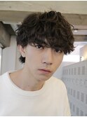 メンズラフセンターパート波巻きスパイラルパーママッシュウルフ