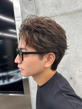 レタッチ バイ フィフス 銀座(RETOUCH by fifth) 銀座フェザーパーマツイストスパイラルパーマセンターパート眉毛