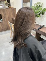 エミュ(emu.) 透明感シークレットハイライト