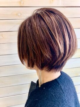 ラック 辻堂(LUCK) ショートボブ×ハイライト