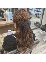 ヘアセット アリエス 新宿駅前店(aries)&nbsp;ふんわり編み込みハーフアップ
