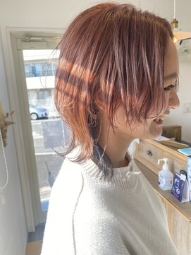 ホワイト(WHITE HAIR@NICOLA) ウルフヘア×ベビーオレンジベージュ×インナーブラック