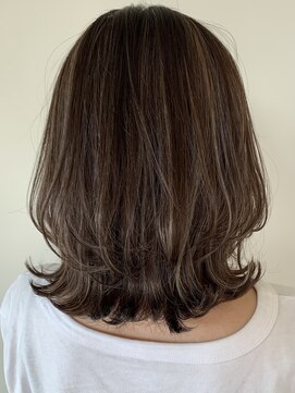 マヤ 小瀬店(MYA) レイヤーカット×ハイライトカラー