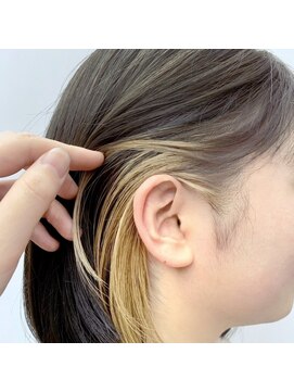 ネウィベルシア 名駅(newi belsia) イヤリングカラー