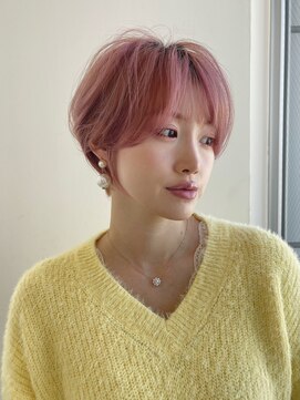 イヴォークトーキョーオーサカ(EVOKE TOKYO osaka) 丸み 可愛い もみれげ ショート ピンクカラー パーソナルカラー