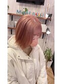 ピンクベージュ