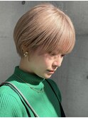 ミルクティーピンクベージュカラーショートボブハイトーンカラー
