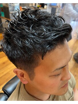 メンズサロン エクシア 大人気の朝のセットが楽になるパーマ