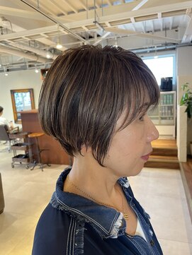 ワンコア (ONE CORE) ３０代４０代５０代◎大人ショートボブオリーブベージュ