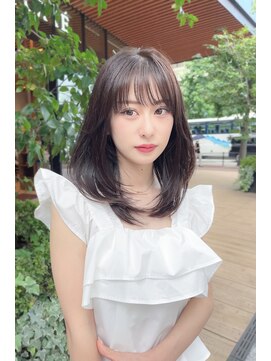ランド ヘアー(Land Hair) ダークグレージュカラー大人可愛いナチュラルくびれヘア20代30代