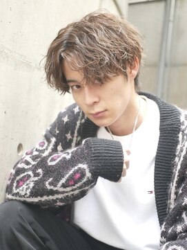 イーラ(era) ツイストスパイラルパーマ/メンズ/刈り上げ/眉毛/ツイスト