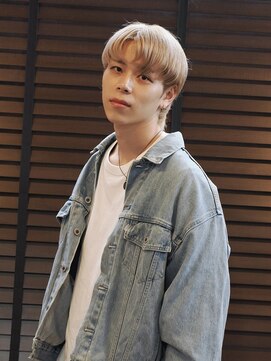 マキシム ナカイ(MAXIM NAKAI) Men’sツーブロックマッシュウルフブリーチベージュカラー