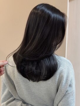 レジナヴィータ 栄(Reginavita) 髪質改善 艶髪 顔周りカット 暗髪 アッシュカラー ストレート