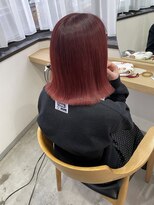 リュンヌ(Lune)&nbsp;レッドカラー×切りっぱなしボブ