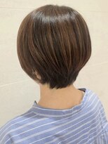トイロ(toiro)&nbsp;ショートヘアミルクティーベージュブリーチカラーショートボブ