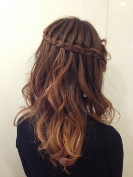 フェリシータ 総持寺店(felicita) 結婚式パーティーOK!ウェービーグラデーションルーズアップ